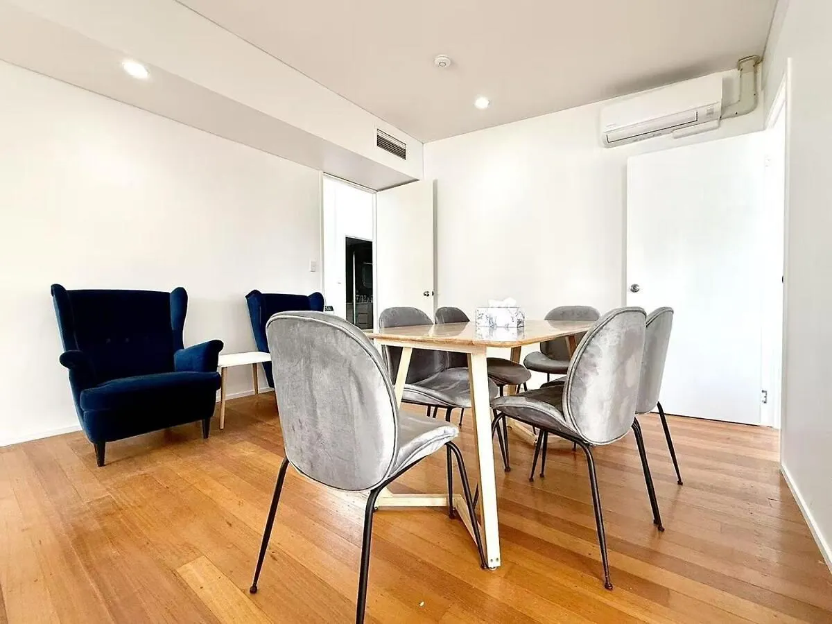 Once A Florist, Now Your Unique 5-Bedroom Home In Brisbane Apartment